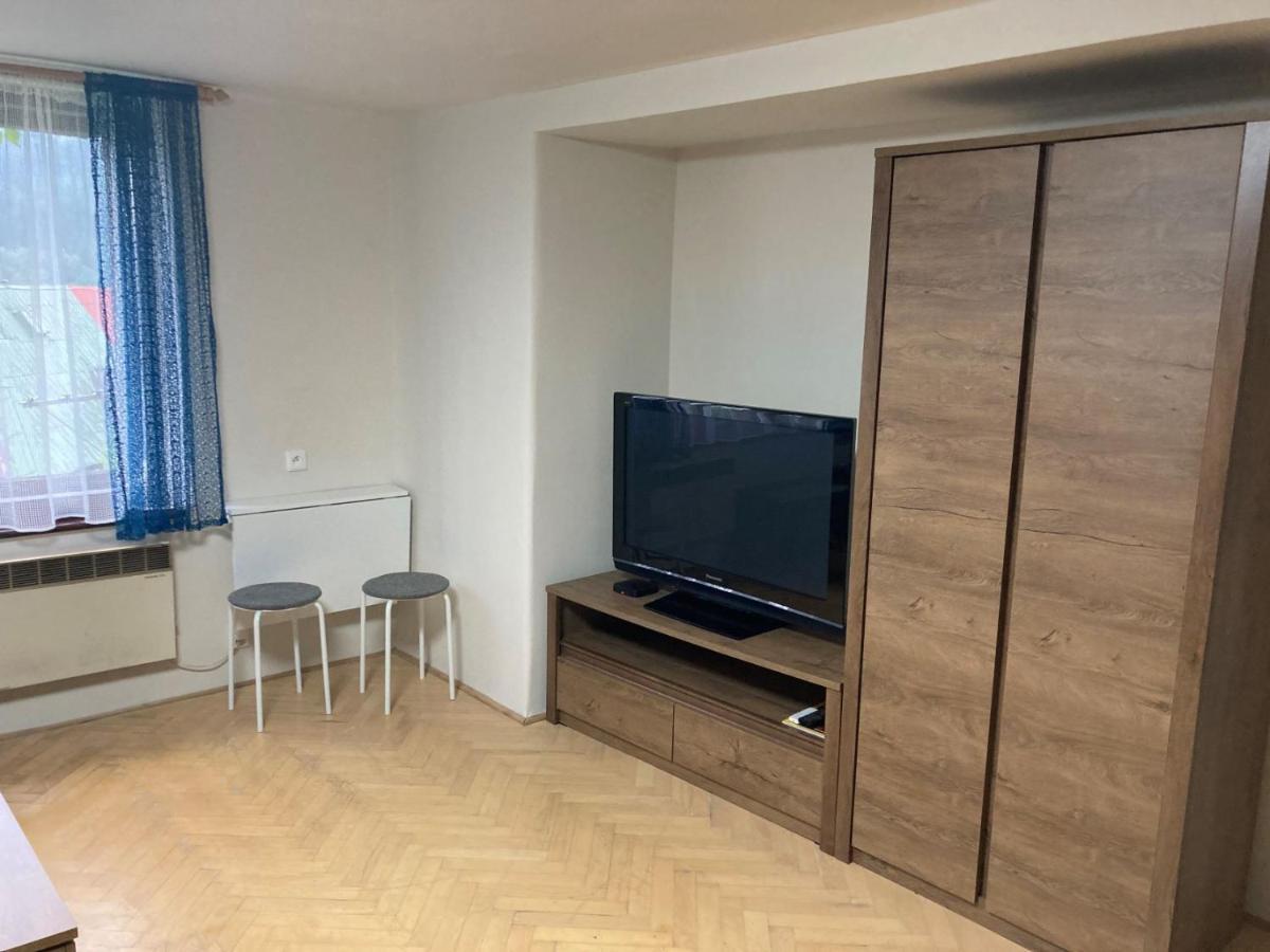 Apartman Rekys Jiretin pod Bukovou Экстерьер фото